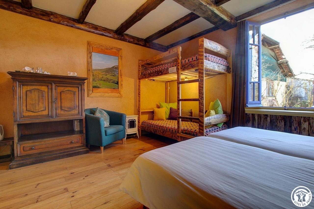 Bed and Breakfast Goute La Vie Marchamp Экстерьер фото