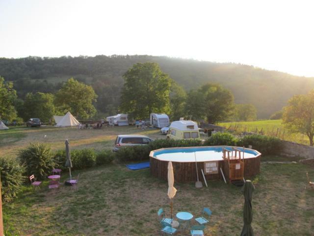 Bed and Breakfast Goute La Vie Marchamp Экстерьер фото