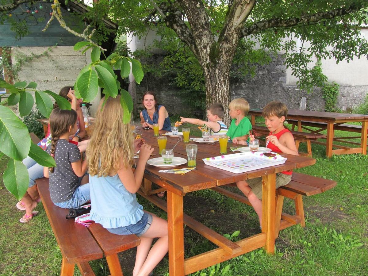 Bed and Breakfast Goute La Vie Marchamp Экстерьер фото