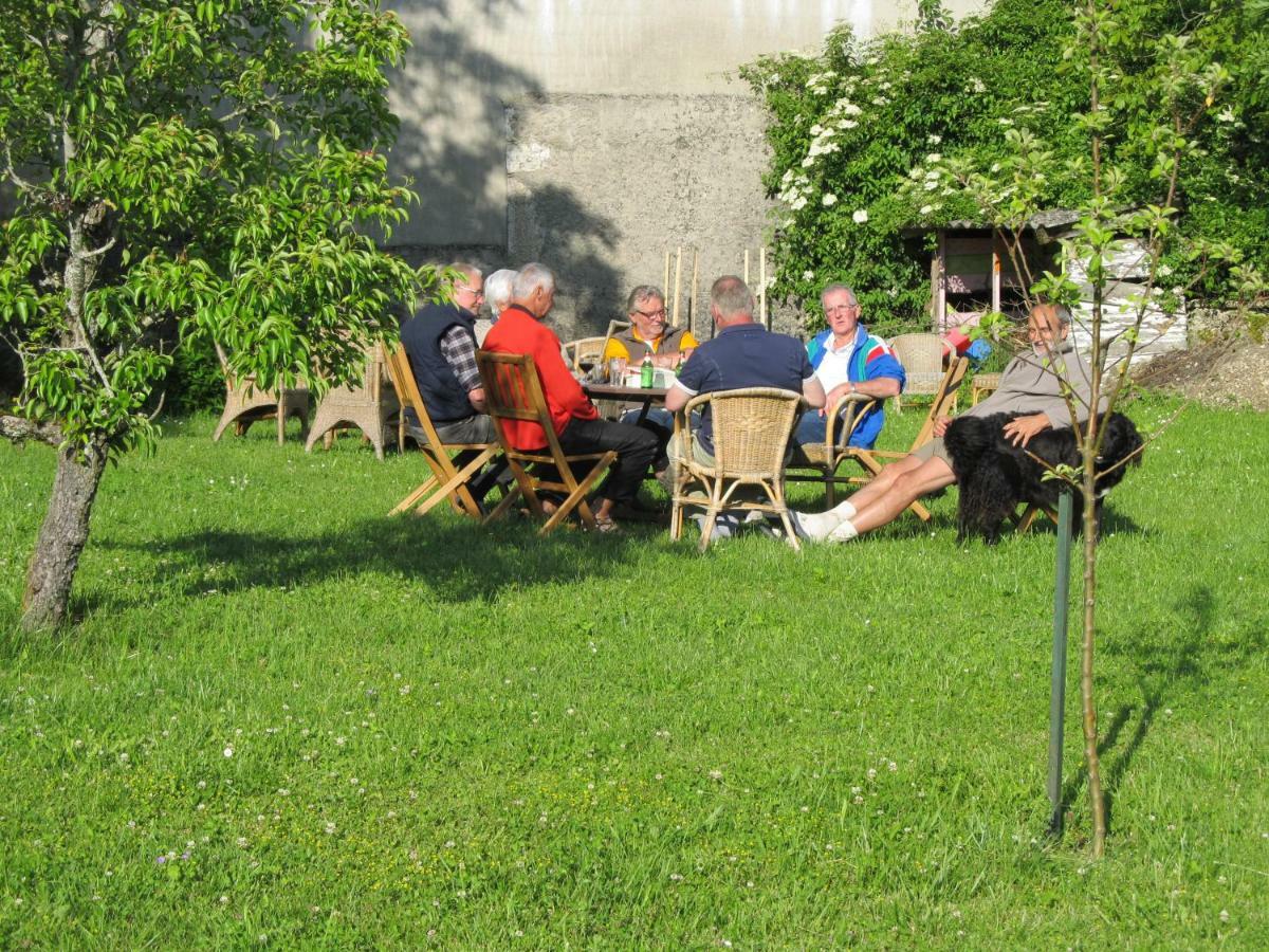 Bed and Breakfast Goute La Vie Marchamp Экстерьер фото
