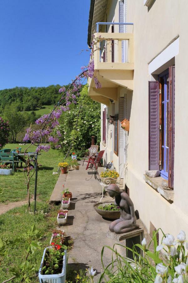 Bed and Breakfast Goute La Vie Marchamp Экстерьер фото