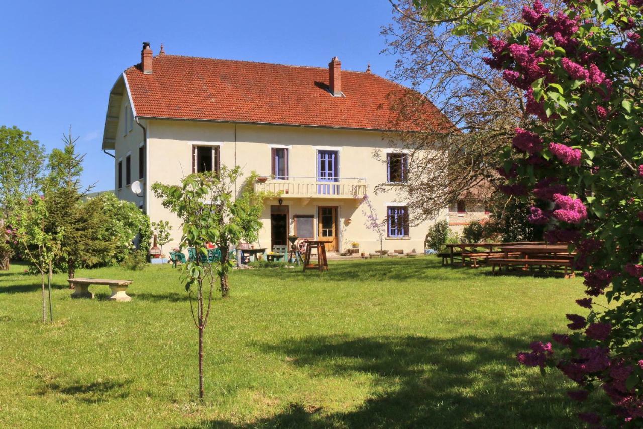 Bed and Breakfast Goute La Vie Marchamp Экстерьер фото