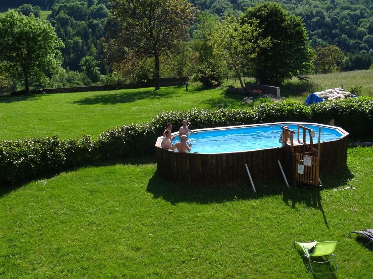 Bed and Breakfast Goute La Vie Marchamp Экстерьер фото