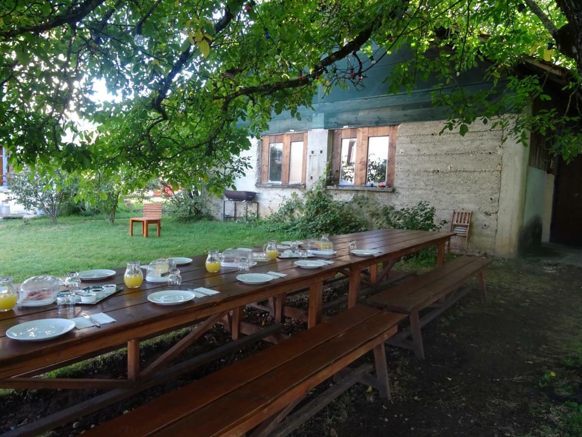 Bed and Breakfast Goute La Vie Marchamp Экстерьер фото