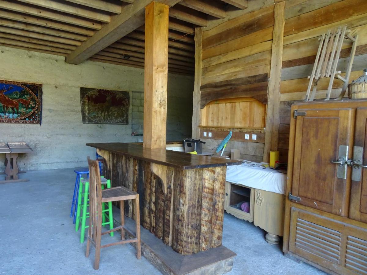 Bed and Breakfast Goute La Vie Marchamp Экстерьер фото